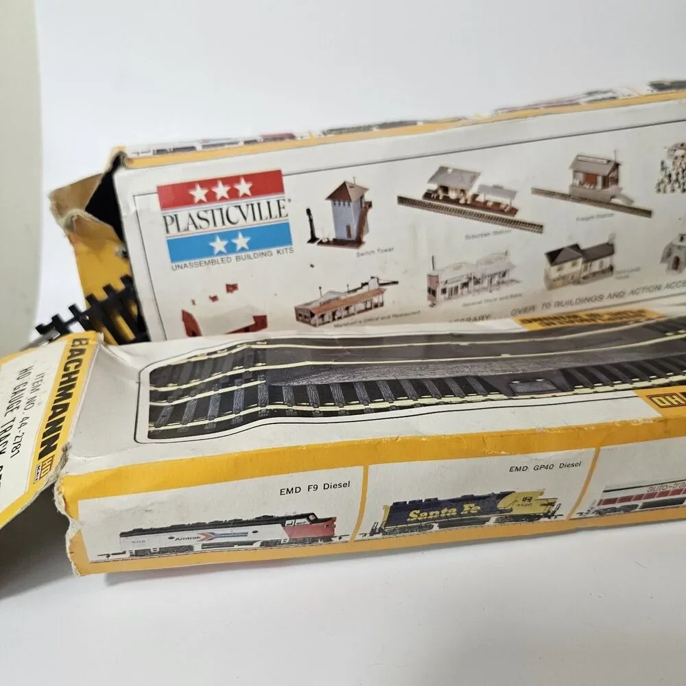 Bachmann HO Gauge Train Track 44-2781 Straight Curve Rerailer  Pieces In 2 Box